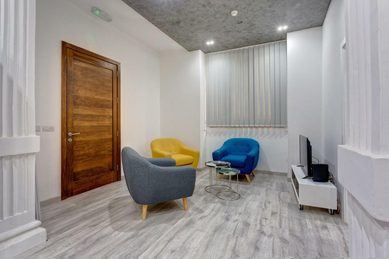 Stylish 3Br Apartment, Fantastic Location In Слима Экстерьер фото